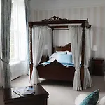 Solberge Hall 호텔 *