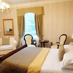 Solberge Hall 노샐러톤